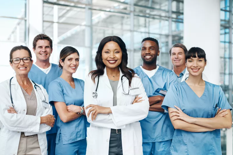 medical_staff_men_women_doctors_nurses_group_2309